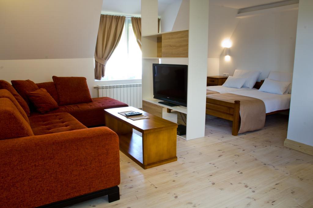 Hotel Polar Star ชาเบลียค ภายนอก รูปภาพ